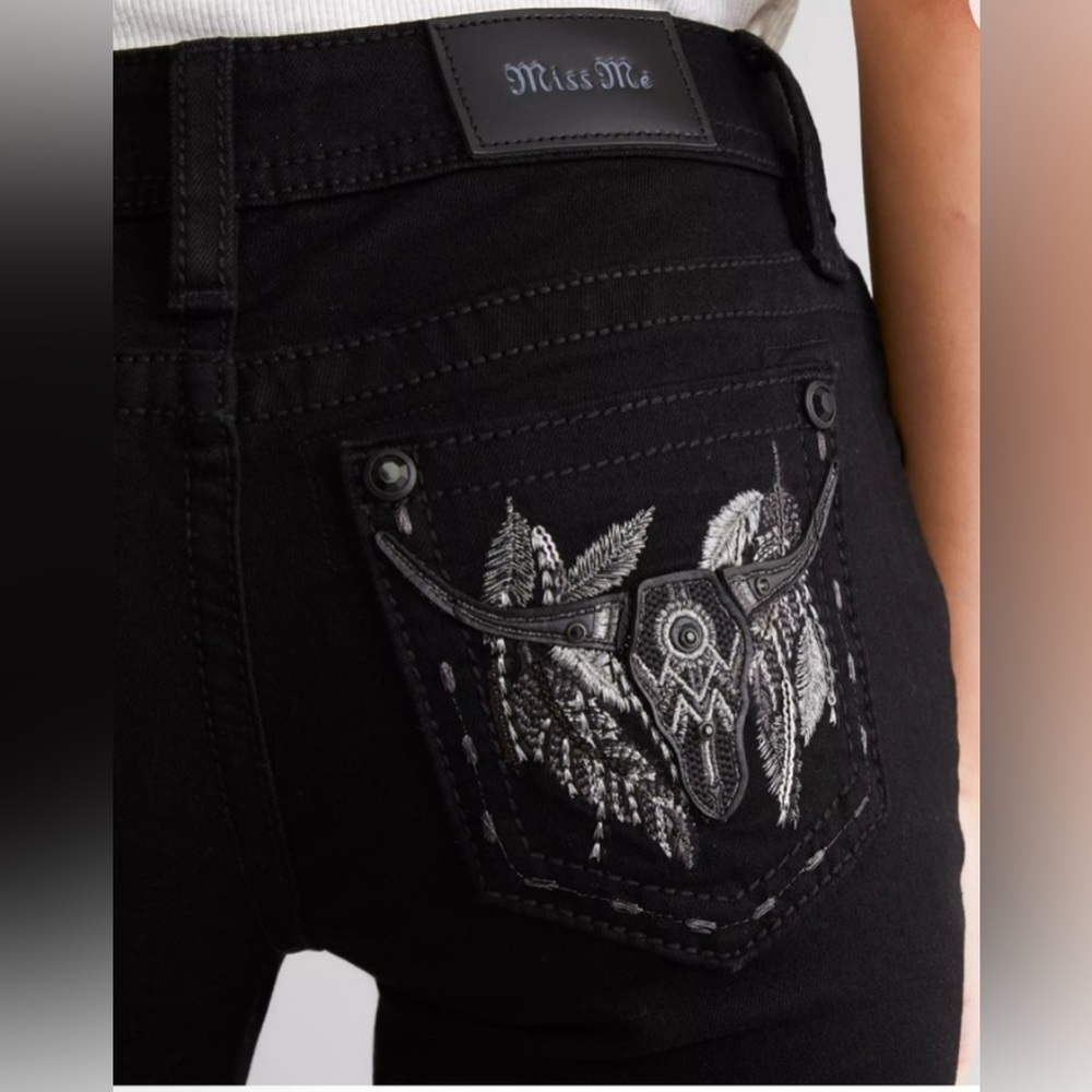 Miss Me Bull Head Jeans Size 24/32 Bootcut Worn Once
